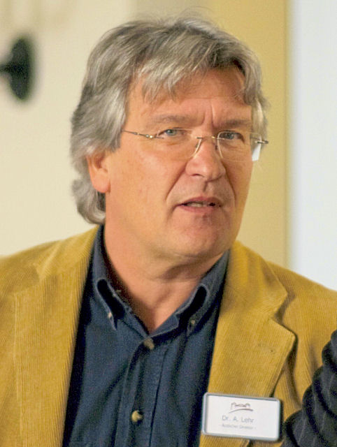 Dr. Anton Lehr von Vitos Rheingau plädiert für vorurteilsfreien Umgang mit psychisch Kranken