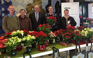 Das Team der Kalmenhofgärtnerei mit Hessens Sozialminister Grüttner