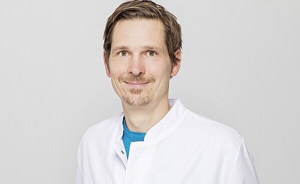 Dr. Sebastian Siegert