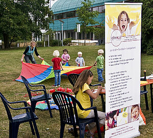 Betreuung der Kinder von Mitarbeitern auf dem internen Klinik-Sommerfest  am 13. August